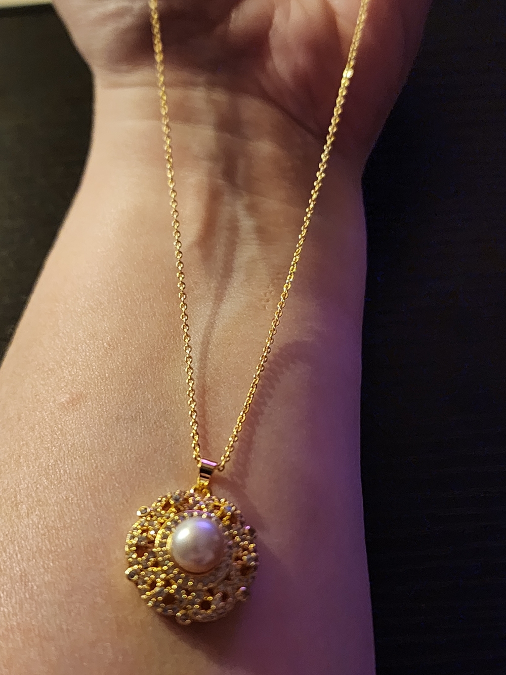 Gold Pearl Filigree Pendant Necklace